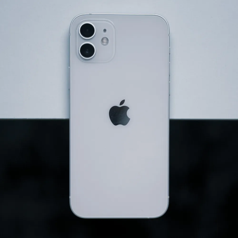 Apple iPhone 12 64 GB Branco